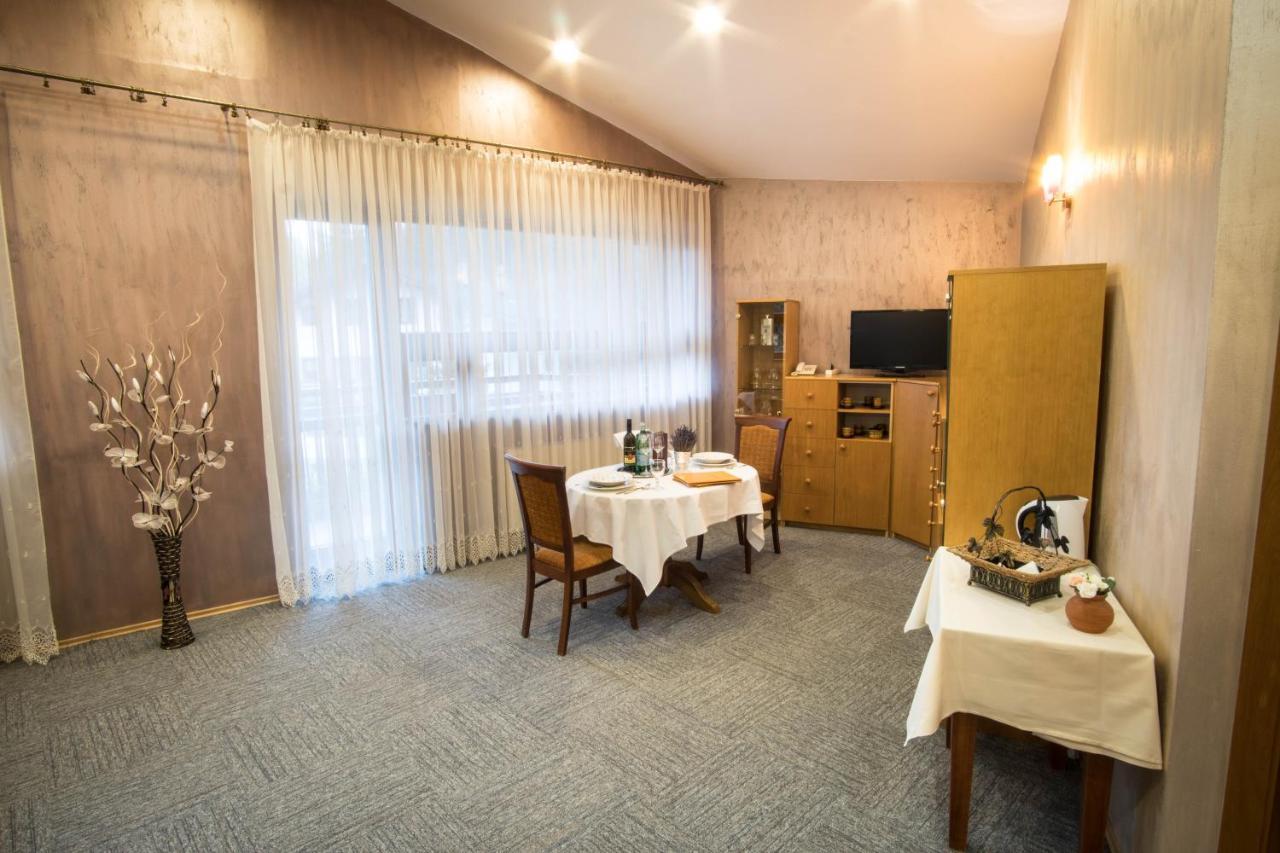 Drienica Hotel Somka מראה חיצוני תמונה