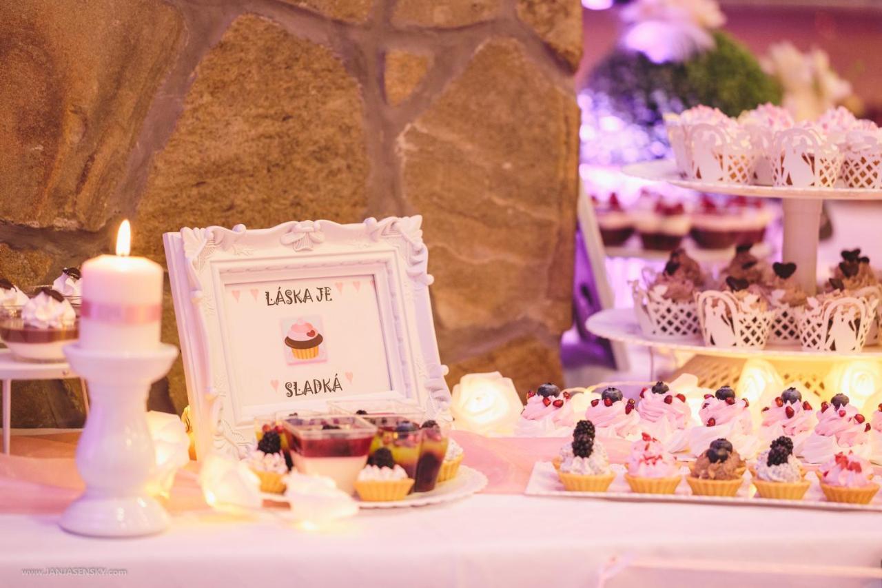 Drienica Hotel Somka מראה חיצוני תמונה