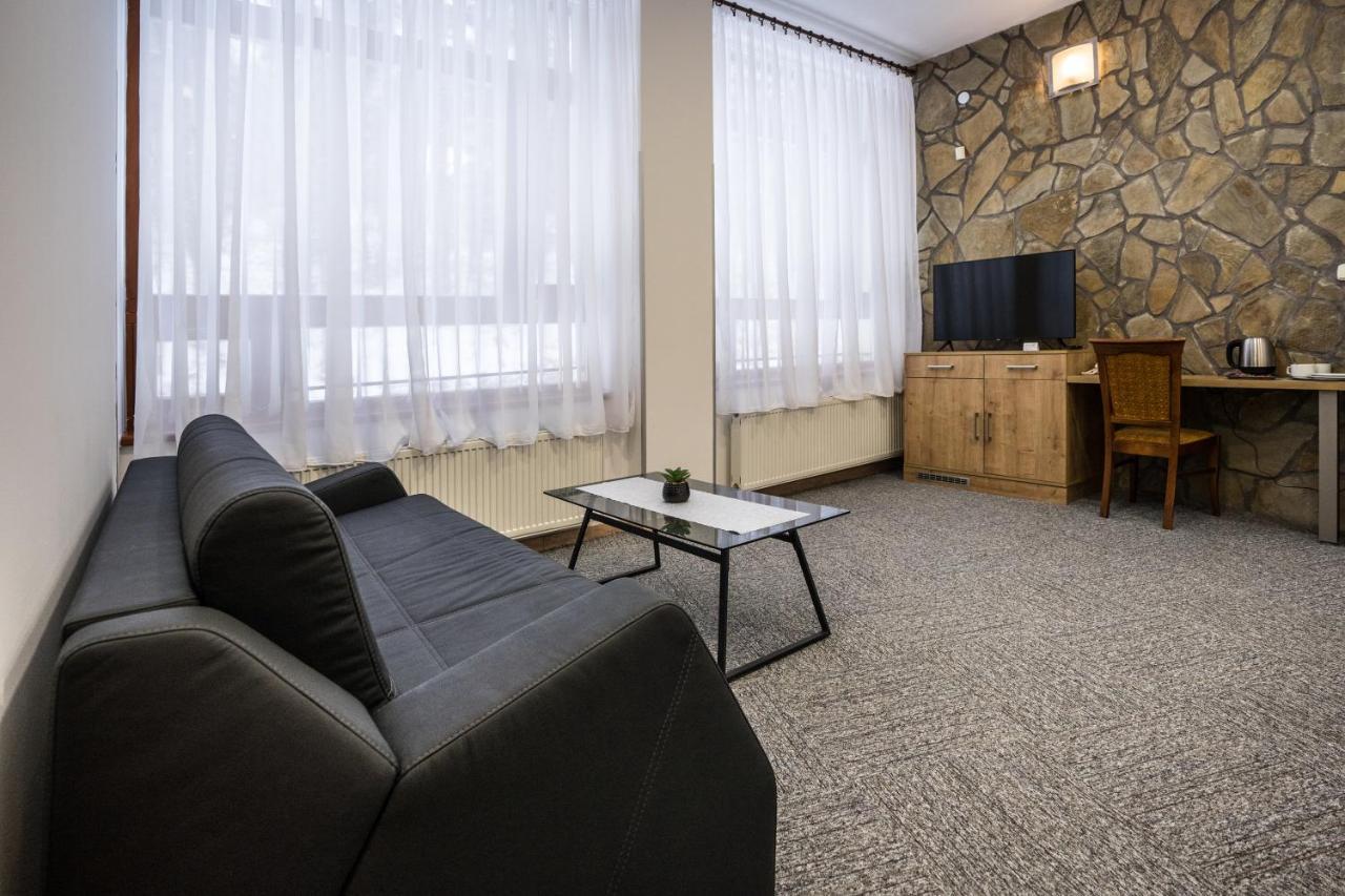Drienica Hotel Somka מראה חיצוני תמונה