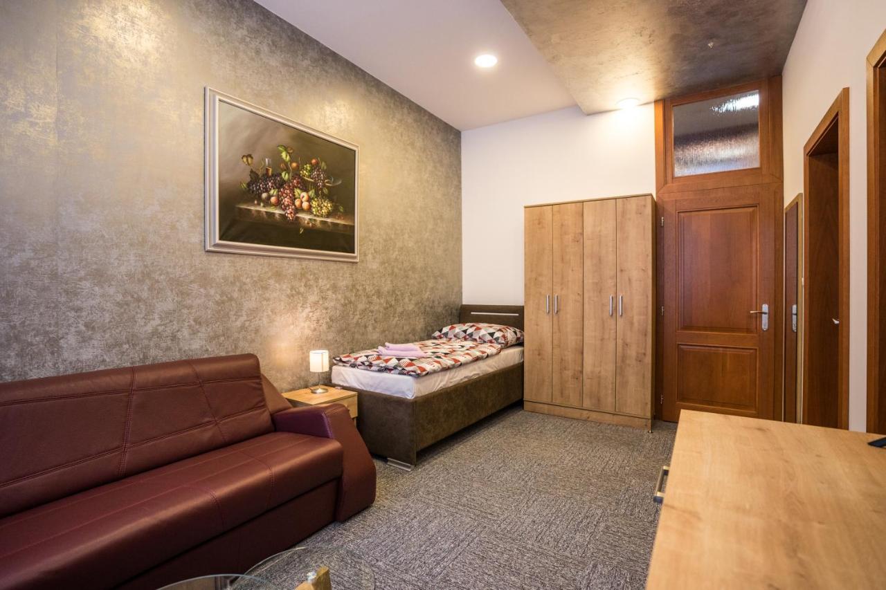 Drienica Hotel Somka מראה חיצוני תמונה