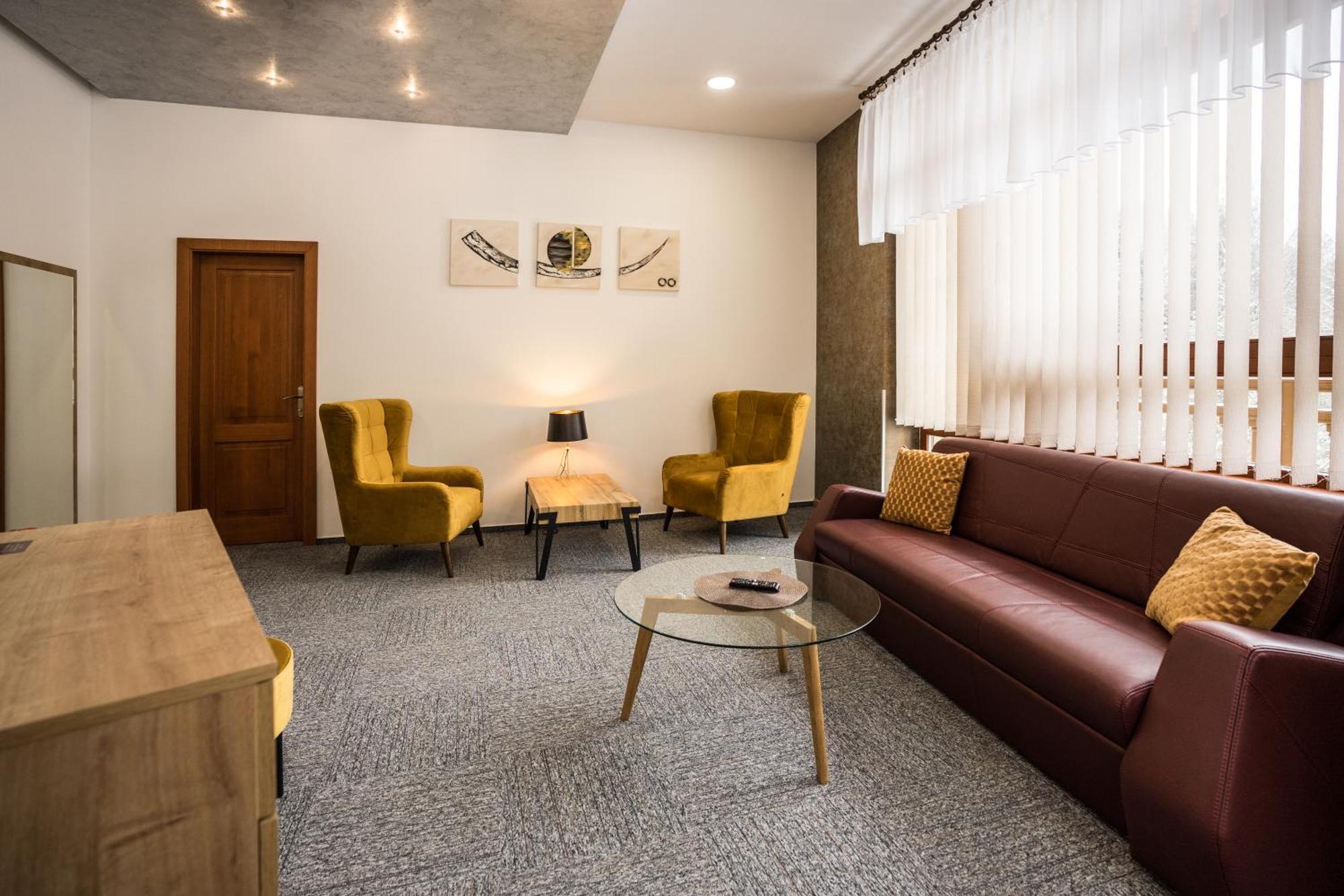 Drienica Hotel Somka מראה חיצוני תמונה
