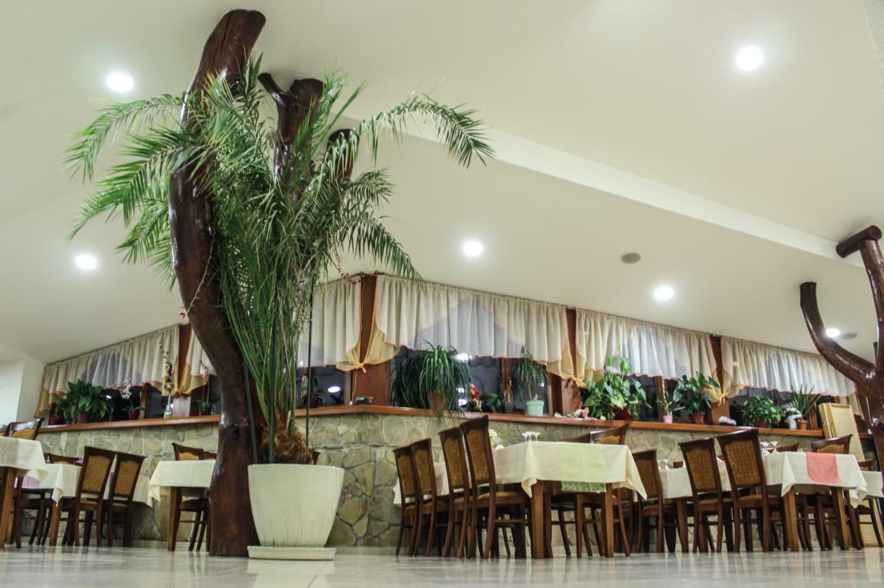 Drienica Hotel Somka מראה חיצוני תמונה