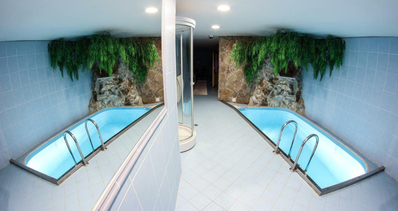 Drienica Hotel Somka מראה חיצוני תמונה